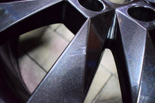 Laden Sie das Bild in den Galerie-Viewer, 1x Alufelge 17 Zoll 6.0&quot; 5x112 48ET Glanz Graphit 5E0601025N Skoda Octavia Iii