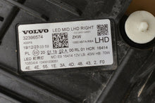 Laden Sie das Bild in den Galerie-Viewer, Frontscheinwerfer Volvo Xc60 II 32396574 Rechts Scheinwerfer Headlight SCH8868810188kr