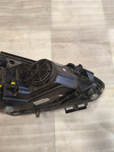 Laden Sie das Bild in den Galerie-Viewer, Frontscheinwerfer Opel Corsa D 13186381 LED Links Scheinwerfer Headlight SCH2948618172uq