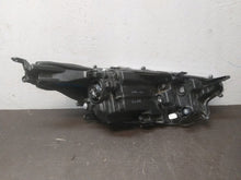 Laden Sie das Bild in den Galerie-Viewer, Frontscheinwerfer Toyota 4 Yaris Links Scheinwerfer Headlight SCH5587997148sn