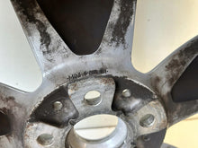Laden Sie das Bild in den Galerie-Viewer, 1x Alufelge 15 Zoll 5.5" 5x112 6855101 Mini F56 F55 Rim Wheel FEL2223679262sy