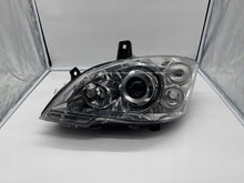 Laden Sie das Bild in den Galerie-Viewer, Frontscheinwerfer Mercedes-Benz Viano W639 Vito A6398202861 Links Headlight SCH8884831720zr