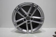 Load image into Gallery viewer, 1x Alufelge 17 Zoll 8.5&quot; 5x112 50ET Glanz Silber 8S0601025 Audi Tt Rim Wheel