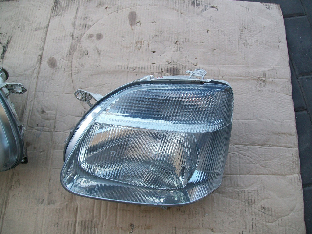 Frontscheinwerfer Opel Agila Ein Stück (Rechts oder Links) Headlight