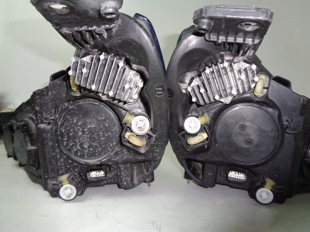 Frontscheinwerfer Ford Focus MX7B-13E015-CC LED Ein Stück (Rechts oder Links)