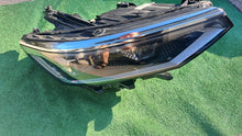 Load image into Gallery viewer, Frontscheinwerfer VW Passat B8 3G1941114D Rechts Scheinwerfer Headlight