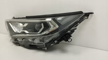 Laden Sie das Bild in den Galerie-Viewer, Frontscheinwerfer Toyota 4 IV 81185-42A33 LED Links Scheinwerfer Headlight
