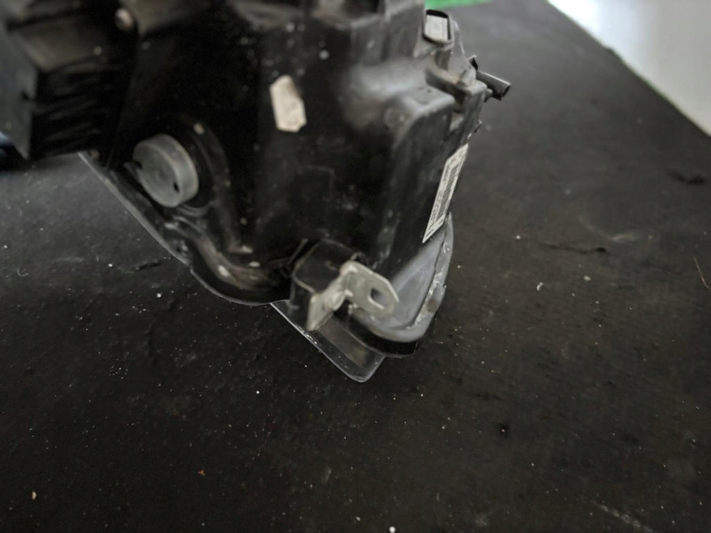 Frontscheinwerfer BMW E88 E87 90004813 Xenon Ein Stück (Rechts oder Links) SCH4278247359fg