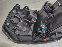 Laden Sie das Bild in den Galerie-Viewer, Frontscheinwerfer Toyota Auris 8113002K30 LED Rechts Scheinwerfer Headlight