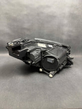 Laden Sie das Bild in den Galerie-Viewer, Frontscheinwerfer Mercedes-Benz W213 A2139064510 Links Scheinwerfer Headlight SCH7825432796lo