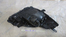 Load image into Gallery viewer, Frontscheinwerfer Toyota Yaris Ein Stück (Rechts oder Links) Headlight SCH1624820320lf