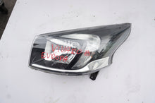 Laden Sie das Bild in den Galerie-Viewer, Frontscheinwerfer Opel Vivaro B Links Scheinwerfer Headlight