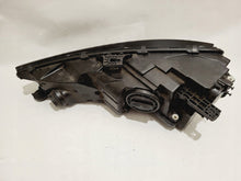 Load image into Gallery viewer, Frontscheinwerfer Audi A4 B9 8W0941005 8W0941006 Xenon Rechts oder Links