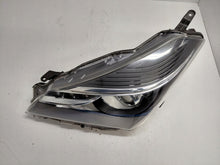 Laden Sie das Bild in den Galerie-Viewer, Frontscheinwerfer Toyota Yaris Links Scheinwerfer Headlight SCH3752259304nl