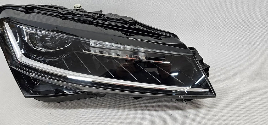 Frontscheinwerfer Skoda Superb III 3V1941016D Rechts Scheinwerfer Headlight
