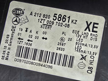 Laden Sie das Bild in den Galerie-Viewer, Frontscheinwerfer Mercedes-Benz W212 A2128205861KZ Bi-Xenon Rechts Headlight SCH1652646352kz