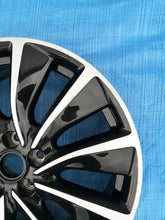 Laden Sie das Bild in den Galerie-Viewer, 1x Alufelge 19 Zoll 7.0&quot; 5x108 38ET Glanz Schwarz YP00174580 Opel Grandland X