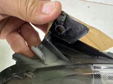 Laden Sie das Bild in den Galerie-Viewer, Frontscheinwerfer Opel Agila B 093193969 LED Rechts Scheinwerfer Headlight