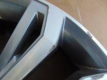 Load image into Gallery viewer, 1x Alufelge 18 Zoll 7.0" 5x112 45ET Glanz Grau 2GA601025E Mg I Rim Wheel FEL1011067276ki