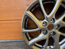 Laden Sie das Bild in den Galerie-Viewer, 1x Alufelge 17 Zoll 7.0" 5x114.3 52 5ET Glanz Grau 9965557070 Mazda 3 I FEL8279687553mh
