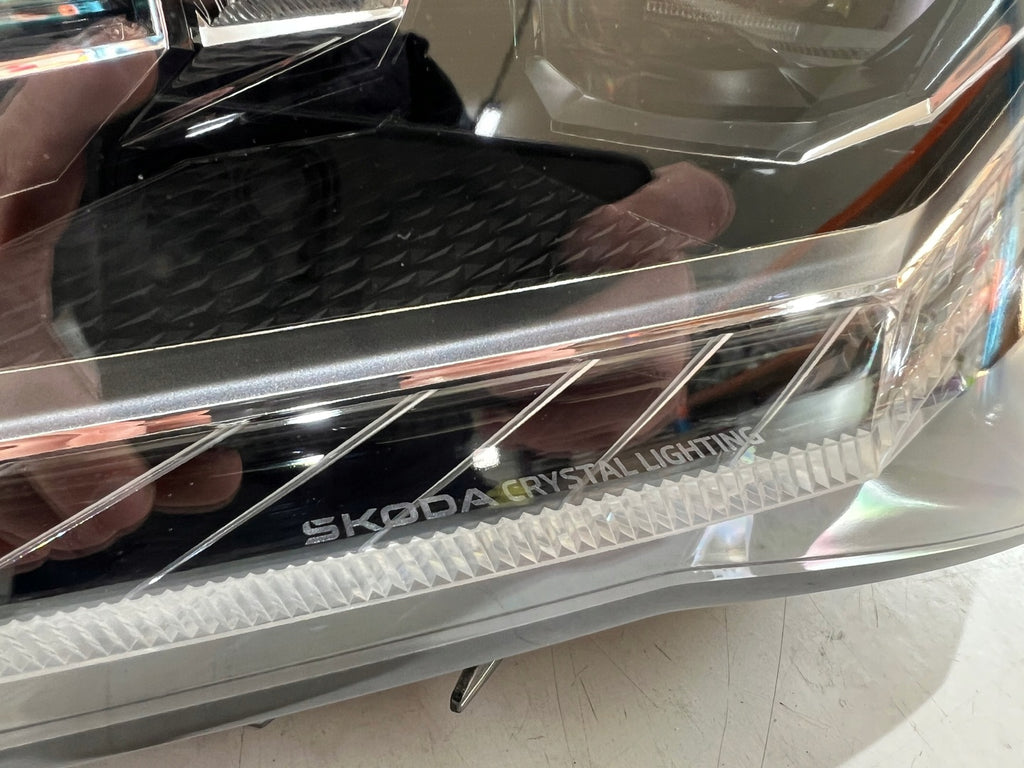 Frontscheinwerfer Skoda Superb 3P1941015 Full LED Links Scheinwerfer Headlight SCH9832194210wh
