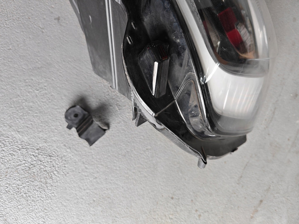 Frontscheinwerfer Renault Master I 260607867R LED Ein Stück (Rechts oder Links) SCH9697194305jx