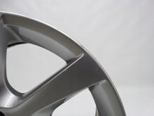 Laden Sie das Bild in den Galerie-Viewer, 1x Alufelge 17 Zoll 7.0&quot; 5x108 50ET Glanz Silber 31341738 Volvo S60 V60 V70