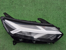 Laden Sie das Bild in den Galerie-Viewer, Frontscheinwerfer Dacia Sandero III 260103884R Rechts Scheinwerfer Headlight SCH1507825416lw
