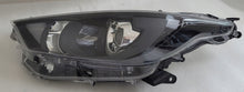 Load image into Gallery viewer, Frontscheinwerfer Toyota Yaris Links Scheinwerfer Headlight
