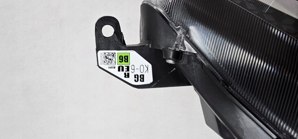 Frontscheinwerfer Toyota 4 Yaris SPP7177 Rechts Scheinwerfer Headlight