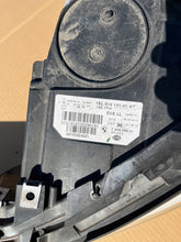 Laden Sie das Bild in den Galerie-Viewer, Frontscheinwerfer BMW F11 F10 7203245 Ein Stück (Rechts oder Links) Headlight SCH1050091757cn