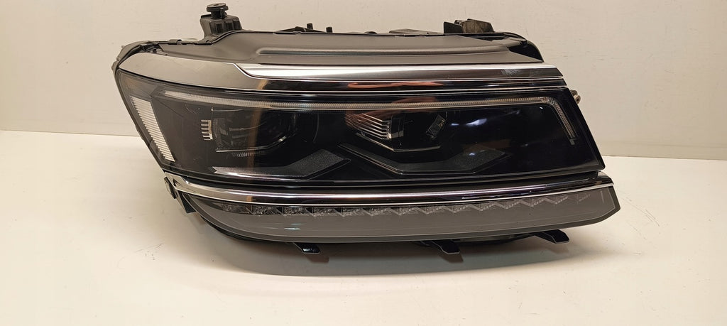 Frontscheinwerfer VW Tiguan 5NB941082A LED Rechts Scheinwerfer Headlight