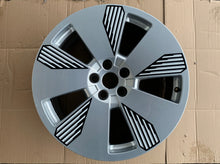 Laden Sie das Bild in den Galerie-Viewer, 1x Alufelge 19 Zoll 8.5" 5x115 4KE601025Q Audi E-Tron Etron Rim Wheel FEL2573026239iw