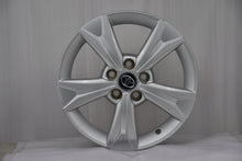 Laden Sie das Bild in den Galerie-Viewer, 4x Alufelge 17 Zoll 6.5&quot; 5x114.3 45ET PW457-10001 Toyota Yaris Cross Rim Wheel