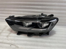 Laden Sie das Bild in den Galerie-Viewer, Frontscheinwerfer VW T-Roc T Roc Troc 2GA941035D LED Rechts oder Links