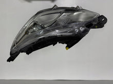 Laden Sie das Bild in den Galerie-Viewer, Frontscheinwerfer Peugeot 2008 I Links Scheinwerfer Headlight SCH1713359280sg