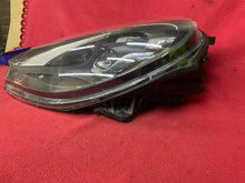 Laden Sie das Bild in den Galerie-Viewer, Frontscheinwerfer Porsche Macan 95B941005F Full LED Links Scheinwerfer Headlight SCH9001909751ym