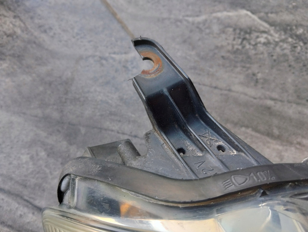 Frontscheinwerfer Toyota Yaris Rechts Scheinwerfer Headlight