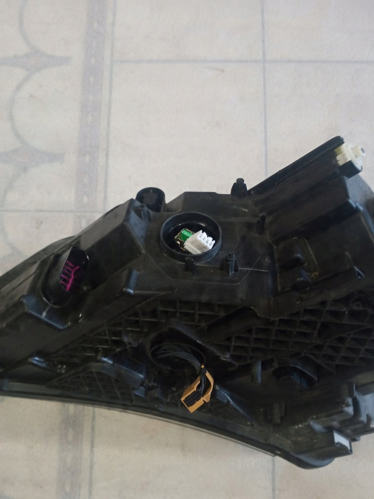 Frontscheinwerfer Skoda Superb III 3V1941016B Xenon Rechts Headlight