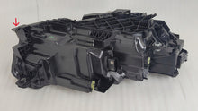 Laden Sie das Bild in den Galerie-Viewer, Frontscheinwerfer Skoda Octavia IV 5E4941035 Links Scheinwerfer Headlight SCH5151479323cs