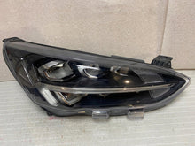Laden Sie das Bild in den Galerie-Viewer, Frontscheinwerfer Ford Focus JX7B-13E014-CE Full LED Rechts Headlight SCH6019345008az