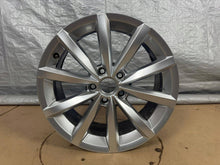 Laden Sie das Bild in den Galerie-Viewer, 1x Alufelge 17 Zoll 7.0" 5x112 5N0601025AN VW Tiguan Rim Wheel FEL1541332744le