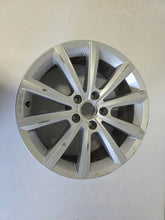 Laden Sie das Bild in den Galerie-Viewer, 1x Alufelge 17 Zoll 7.0" 5x112 45ET 2GA601025M VW T Roc Rim Wheel FEL1569076820wl