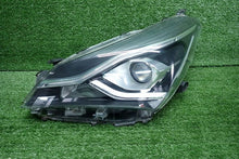 Laden Sie das Bild in den Galerie-Viewer, Frontscheinwerfer Toyota Yaris Links Scheinwerfer Headlight SCH9248515040ds