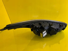 Laden Sie das Bild in den Galerie-Viewer, Frontscheinwerfer Kia Ceed 92101-A2390 Xenon Links Scheinwerfer Headlight