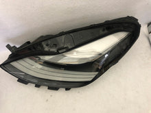 Laden Sie das Bild in den Galerie-Viewer, Frontscheinwerfer Tesla Model 3 1514952-00-D CJW23039201449 Full LED Links