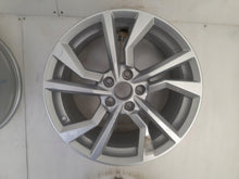 Laden Sie das Bild in den Galerie-Viewer, 1x Alufelge 18 Zoll 8.5" 5x112 50ET Glanz Silber 8S0601025AN Audi Rim Wheel FEL5191059983rj