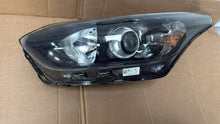 Load image into Gallery viewer, Frontscheinwerfer Kia Ceed J7921110100 Links Scheinwerfer Headlight SCH5379552973fy
