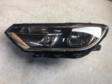 Laden Sie das Bild in den Galerie-Viewer, Frontscheinwerfer VW Passat B8 3G1941005C Halogen Links Scheinwerfer Headlight