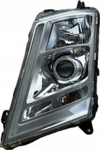Laden Sie das Bild in den Galerie-Viewer, Frontscheinwerfer Volvo 22239247 Xenon Links Scheinwerfer Headlight SCH4456778648nv
